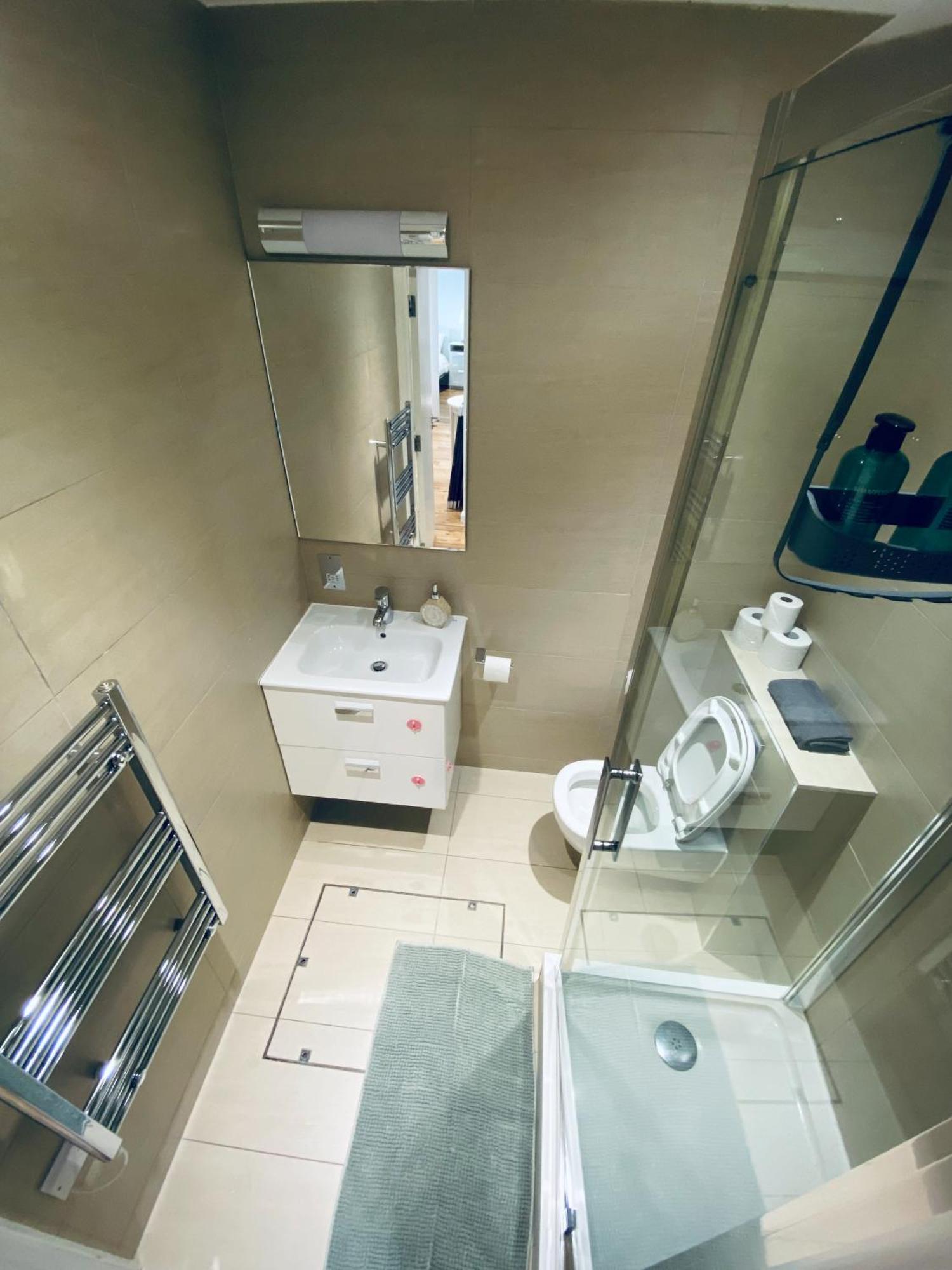 2 Bedroom Flat - 2 Bath - 15 Min Camden Town Лондон Екстериор снимка